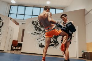 esercizio a coppie kick boxe verona provincia yamakasi (10)
